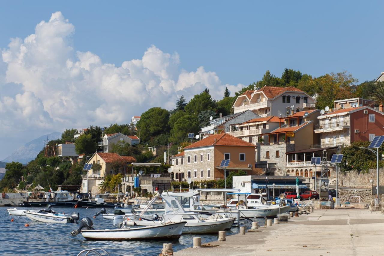 Suntime Apartment Tivat Eksteriør billede